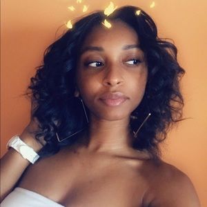 Meet your Posher, Armani